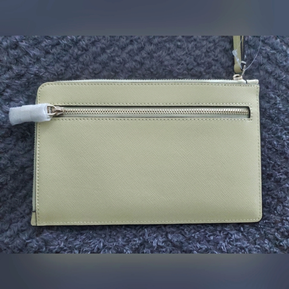 Kate Spade Wristlet - Picture 2 of 4